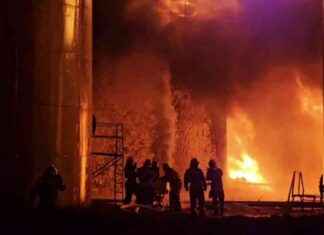 Ukraine’s Smolensk Drone Strike Sparks Oil Depot Fire in Russian Governor’s Territory ukraines-smolensk-drone-strike-sparks-oil-depot-fire-in-russian-governors-territory