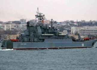 Russian Navy Families Leave Crimea Amid Uncertainty russian-navy-families-leave-crimea-amid-uncertainty