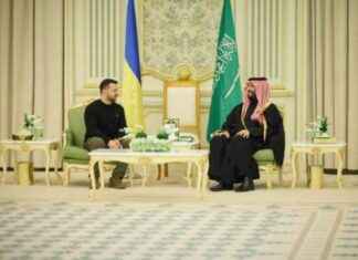 Saudi Arabia proposes hosting Trump-Putin summit saudi-arabia-proposes-hosting-trump-putin-summit