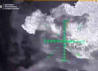 Ukrainian Dragon Drones Destroy Russian Turtle Tanks with 3,000°C Thermite ukrainian-dragon-drones-destroy-russian-turtle-tanks-with-3000c-thermite