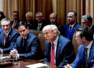 Trump to Discuss Pausing or Canceling US Military Aid to Ukraine trump-to-discuss-pausing-or-canceling-us-military-aid-to-ukraine