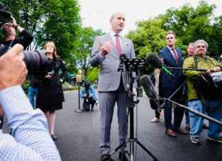 Білий дім відкидає повідомлення про прохання України прийняти нелегальних іммігрантів