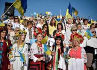 День вишиванки: зробіть фото у вашому традиційному українському вишиванці