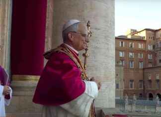 Папа Лев XIV засуджує війну Росії в Україні, каже, що світ переживає третю світову війну по кусочках xv